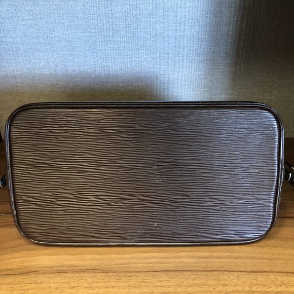 Louis Vuitton Alma PM Epi Leather - Picture 5 of 10